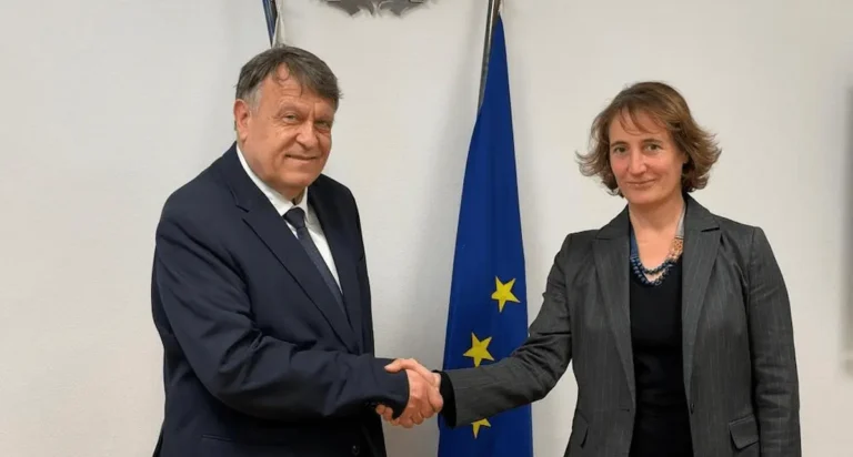Бугарија и Франција го прошируваат партнерството во науката, високото образование и СТЕМ-образованието