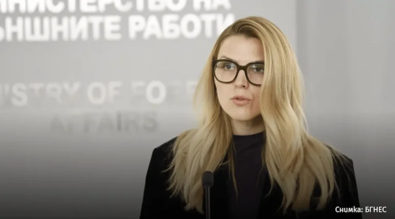 Петрова разговарала со НАТО и ЕУ: Нападите се грубо прекршување на меѓународното право