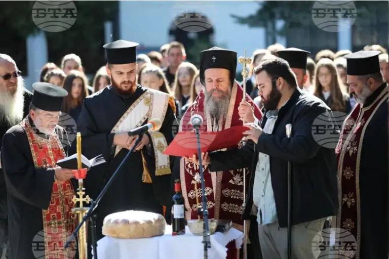 Неврокопски митрополит Серафим: Со ослободувањето на Горна Џумаја и Пиринска Македонија, уште еден дел од нашата татковина се соединува кон слободната татковина